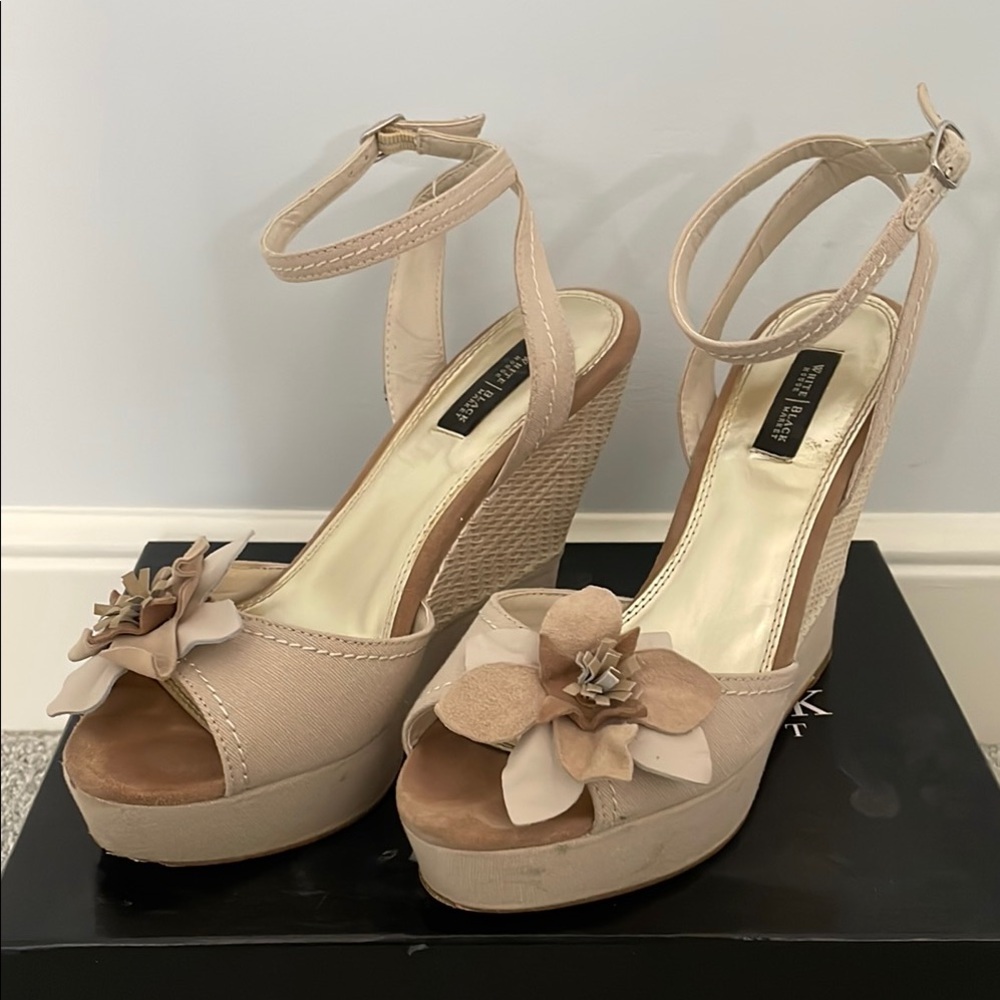 Beige Wedge Sandals with Floral Accent